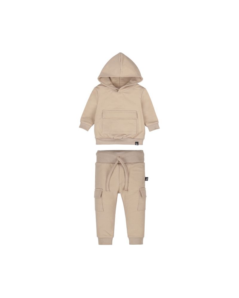 Outfit cargo beige